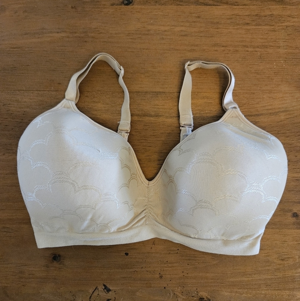 Bali Padded Wire Free Bra Cream Size 38DD